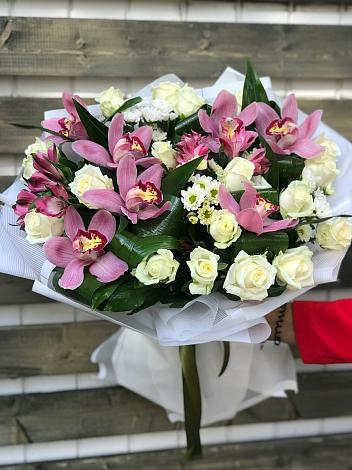 Букет цветов из: Розы и Хризантемы в Сосново-Озерском