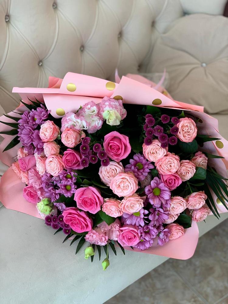 Букет цветов из: Хризантемы, Розы и Лизиантусы в Сосново-Озерском