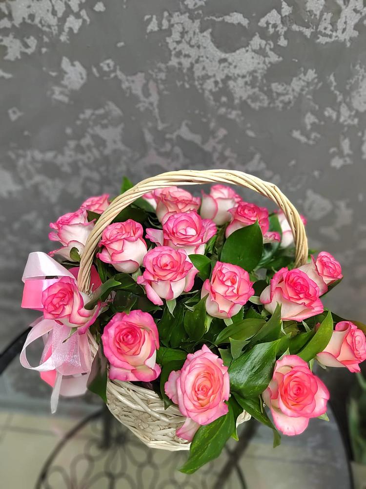 Цветочная композиция из Розы в корзине в Сосново-Озерском