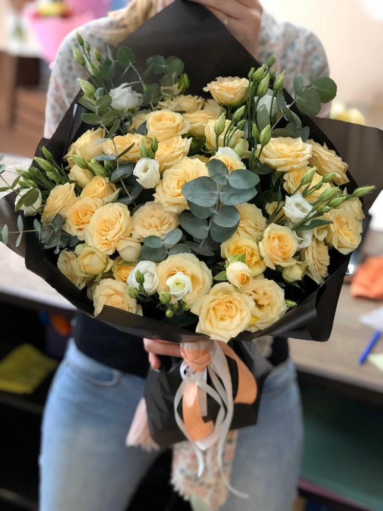 Букет цветов из: Розы и Лизиантусы в Сосново-Озерском