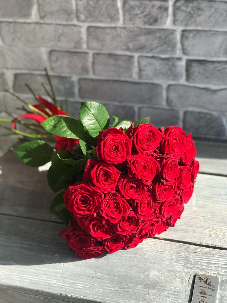 Букет Красные розы Фридом в Сосново-Озерском