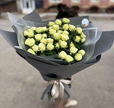 Букет Белые кустовые розы Солинеро в Сосново-Озерском