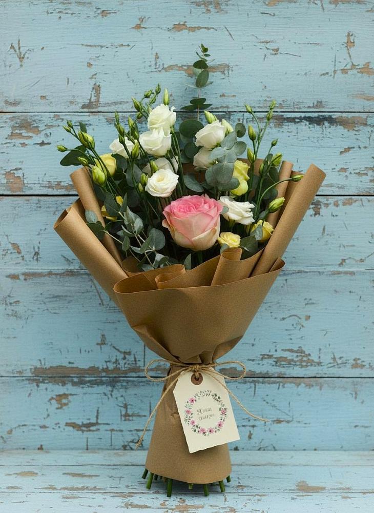 Букет цветов из: Розы и Лизиантусы в Сосново-Озерском