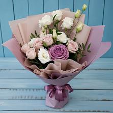 Букет цветов из:  Розы и Лизиантусы в Сосново-Озерском