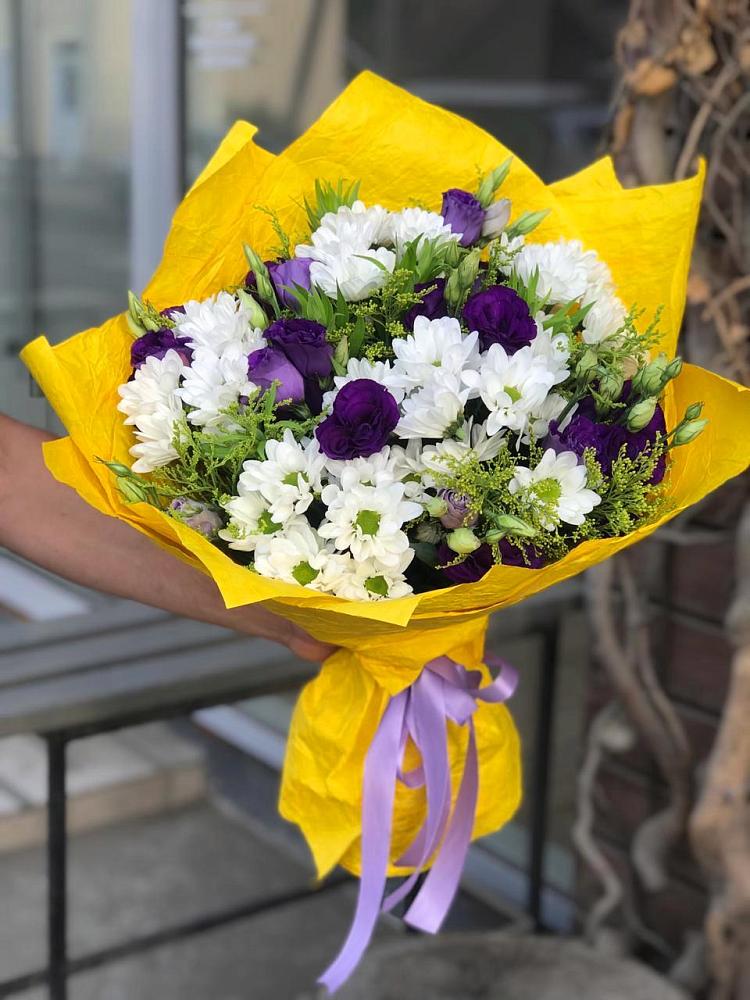 Букет цветов из: Ирисы, Хризантемы и Ромашки в Сосново-Озерском