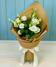 Букет цветов из:  Хризантемы и Лизиантусы в Сосново-Озерском