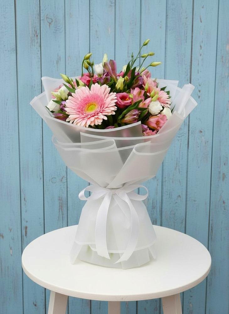 Букет цветов из: Герберы, Альстромерии и Лизиантусы в Сосново-Озерском