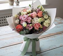 Букет цветов из:  Розы, Лизиантусы и Гвоздики в Сосново-Озерском