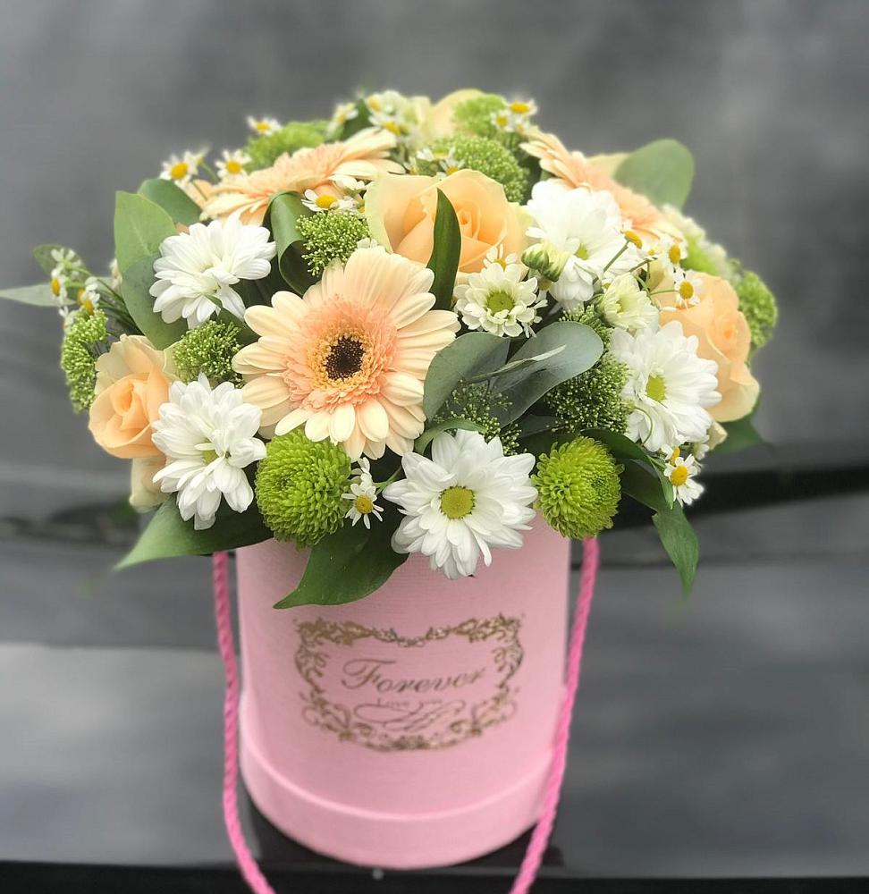 Цветочная композиция из Розы, Герберы и Хризантемы в шляпной коробке в Сосново-Озерском