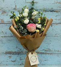 Букет цветов из:  Розы и Лизиантусы в Сосново-Озерском