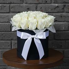 Цветочная композиция из Розы в шляпной коробке в Сосново-Озерском